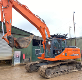 Doosan DX225LC