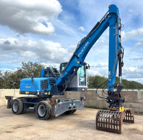 JCB JS160W